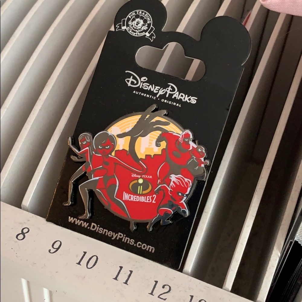 Incredibles Disney pin